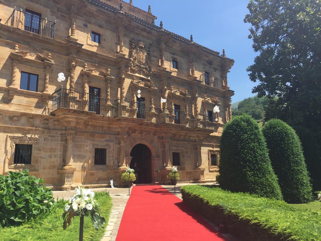 Abba Palacio De Sonanes Hotel Villacarriedo Exterior photo